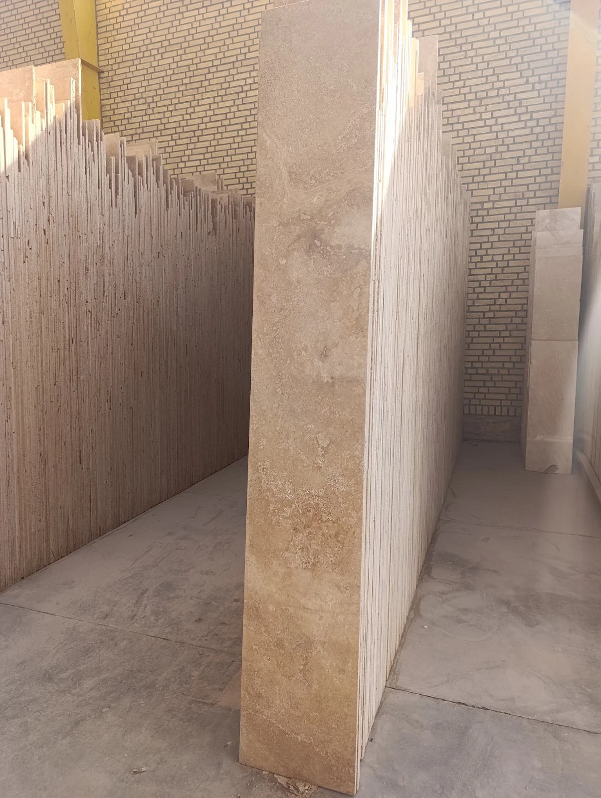 تراورتن عسلی کاشان